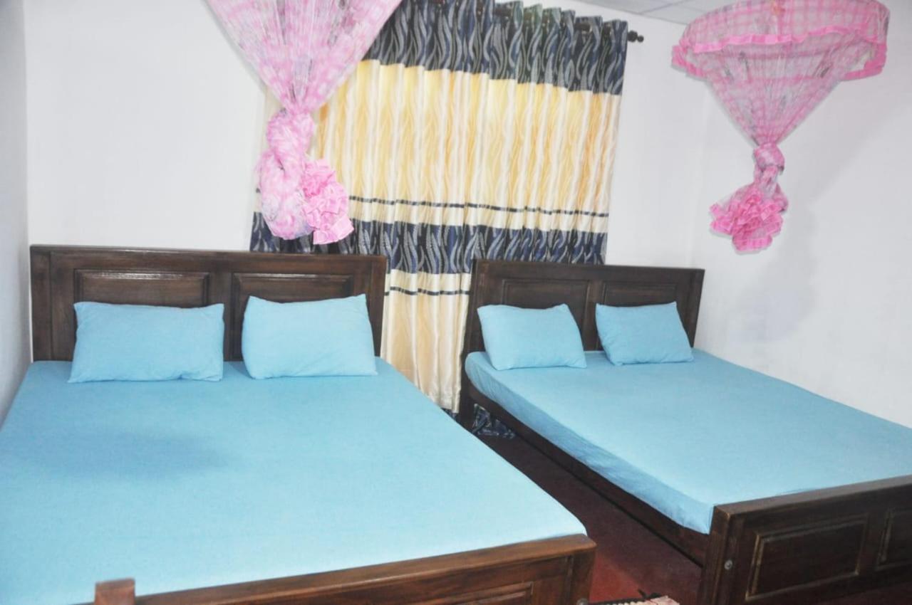 Impress Holiday Home อนุราธปุระ ภายนอก รูปภาพ